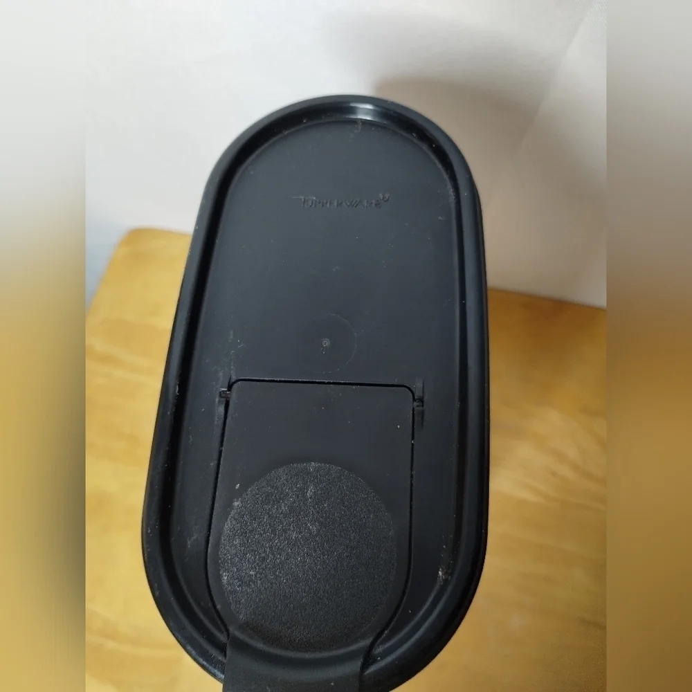 New black Tupperware oval number 5 modular mate with pour all seal